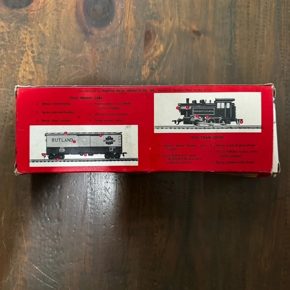 Vtg Tyco HO Scale Model Electric Trains Tracks In Red Box USA Made New Old Stock